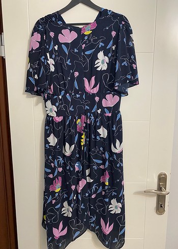 Çiçek Desenli Uzun Rahat Elbise - Görsel 4