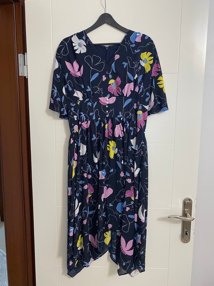 Çiçek Desenli Uzun Rahat Elbise - Görsel 2