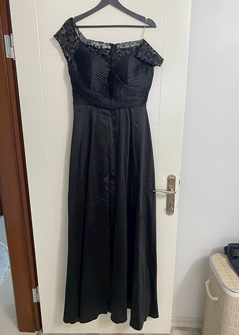 Siyah Uzun Düşük Kol Abiye Elbise - Görsel 3