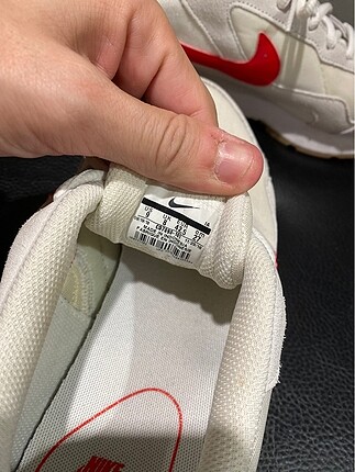 42 Beden beyaz Renk Nike delfine sneakers