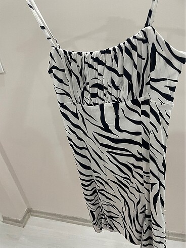s Beden Bershka elbise