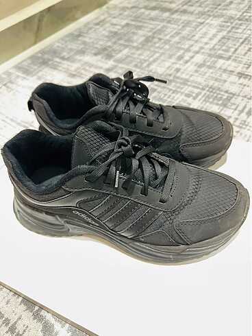 38 Beden Adidas Spor Ayakkabı