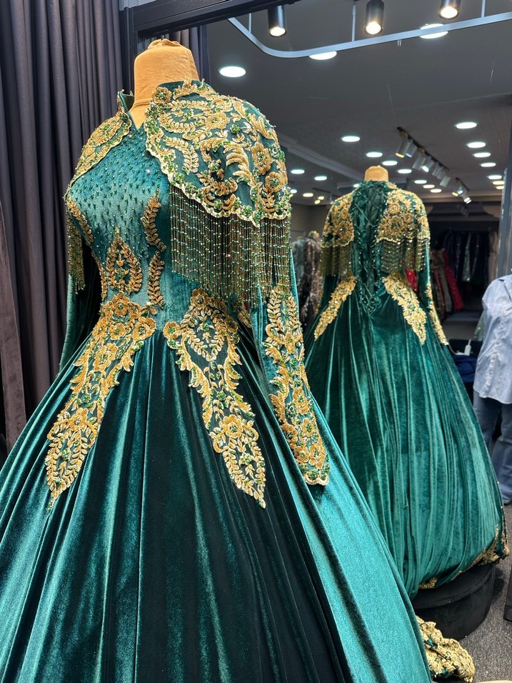 Uzun Turkuaz Nakışlı Kadın Kına Elbisesi - Görsel 3