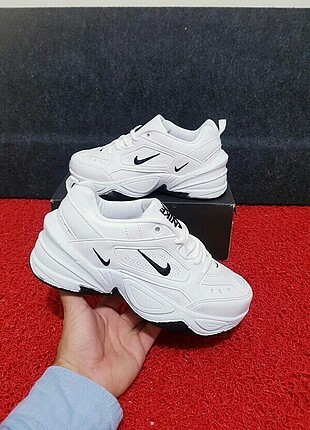 38 Beden beyaz Renk NIKE TEKNO