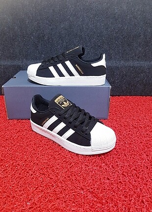 ADIDAS SUPERSTAR