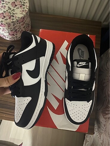 Nike dunk low panda