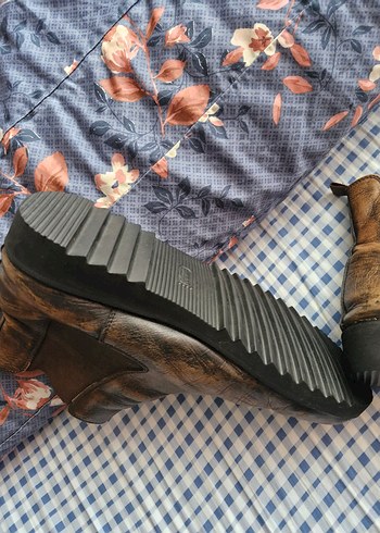 Deri Erkek Bot - Görsel 6