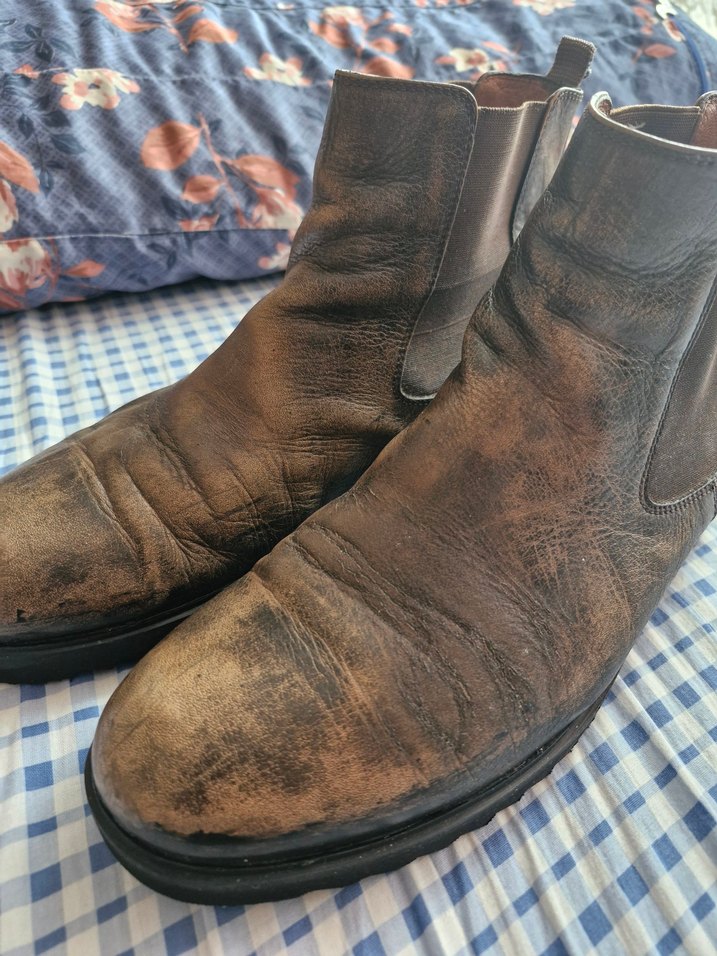 Deri Erkek Bot - Görsel 3