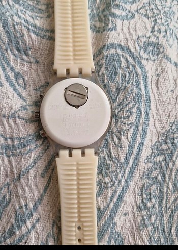 Swatch Kadın Beyaz Vintage Saat - Görsel 3