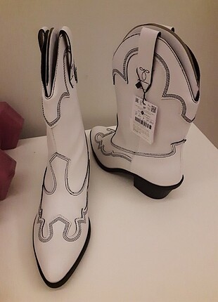 Bershka 37 numara bot