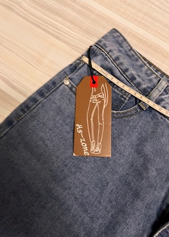 CB Made in italy Yırtık Detaylı Salaş Kadın Jean