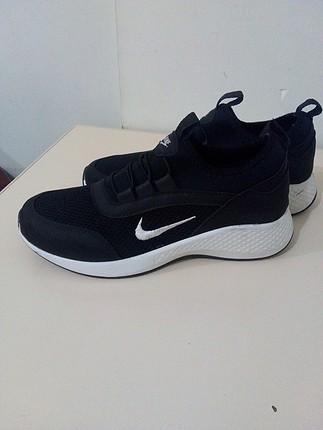 Nike spor ayakkabi