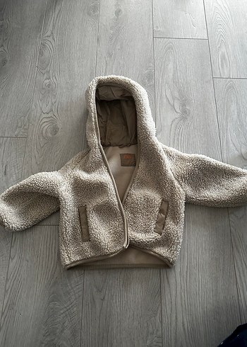 Kapüşonlu Erkek Çocuk Bej Kürklü Mont - Görsel 2