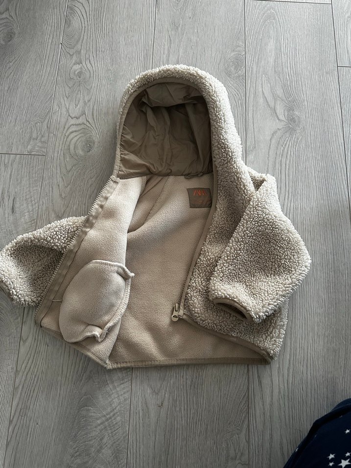 Kapüşonlu Erkek Çocuk Bej Kürklü Mont - Görsel 3