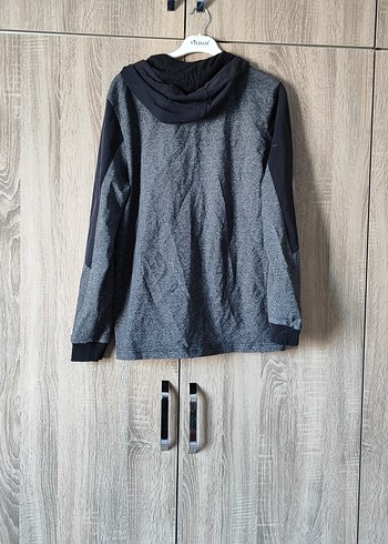 Gri Kapüşonlu Erkek Spor Rüzgarlık - Görsel 4