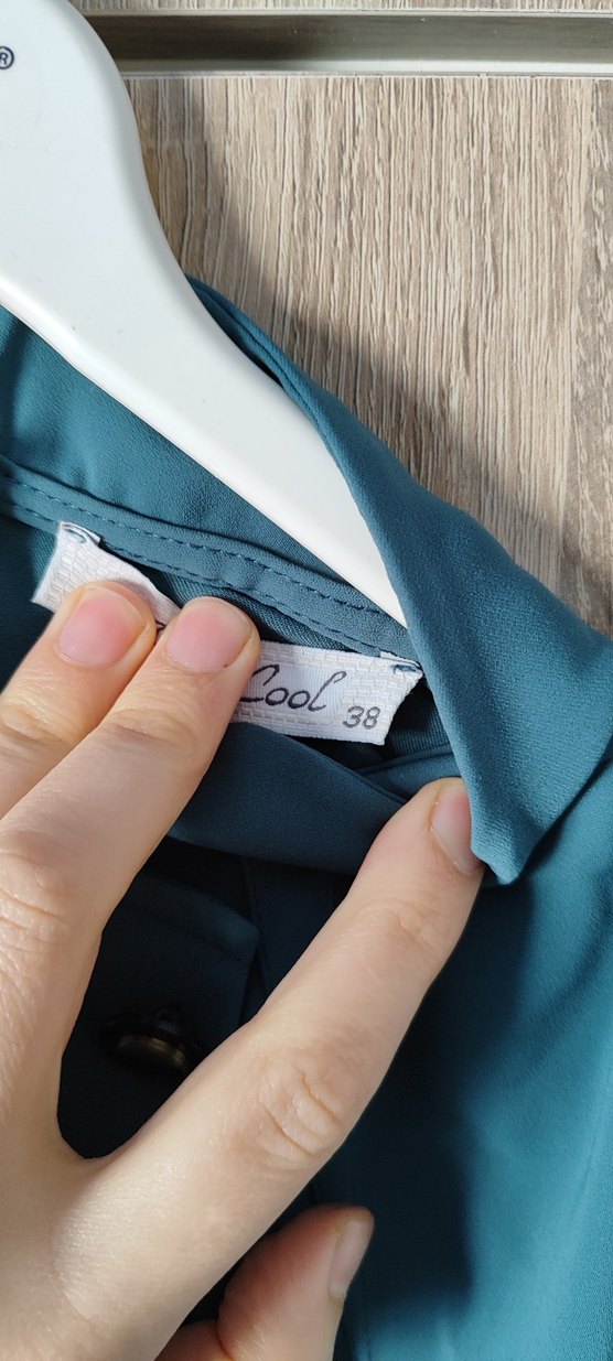 Düğmeli Koyu Mavi Uzun Keten Elbise - Görsel 3