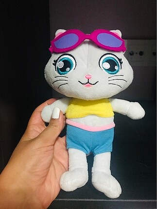 44 kedi