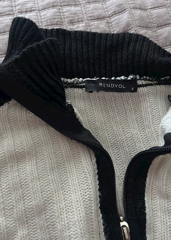 Siyah Beyaz Örgü Kadın Kazak - Görsel 4