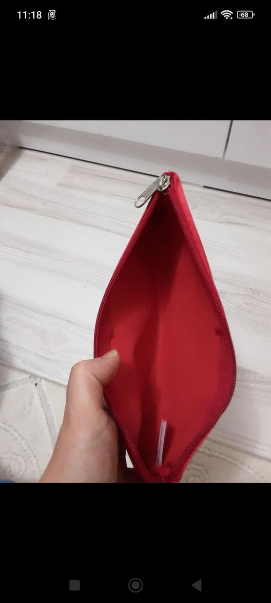 Kırmızı Fermuarlı Kadın Makyaj Çantası - Görsel 3