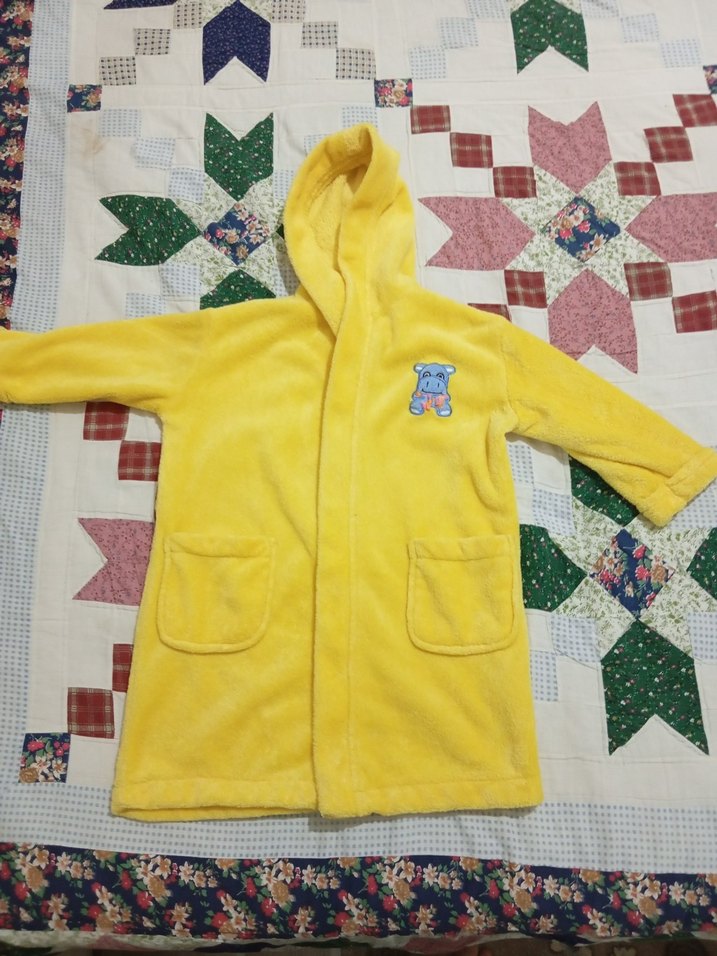 Sarı Baskılı Erkek Çocuk Bornoz - Görsel 3