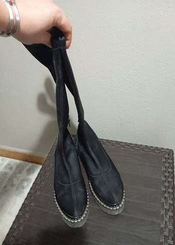 Siyah Kadın Diz Boyu Kauçuk Bot - Görsel 2