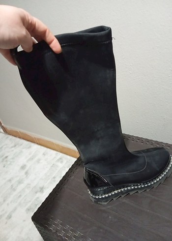 Siyah Kadın Diz Boyu Kauçuk Bot - Görsel 3
