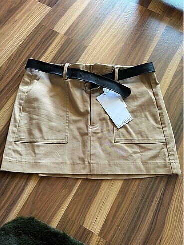 Bershka kemerli mini etek