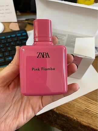 Zara pink flambe parfüm