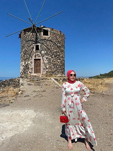 38 Beden Pembe beyaz uzun elbise kapalı elbisesi