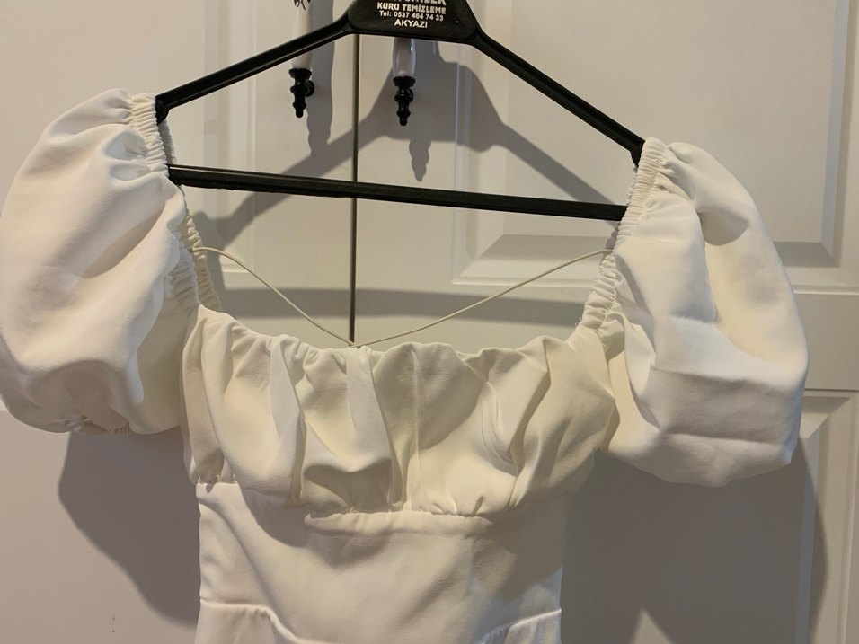 Beyaz Midi Sırtı Açık Elbise - Görsel 3