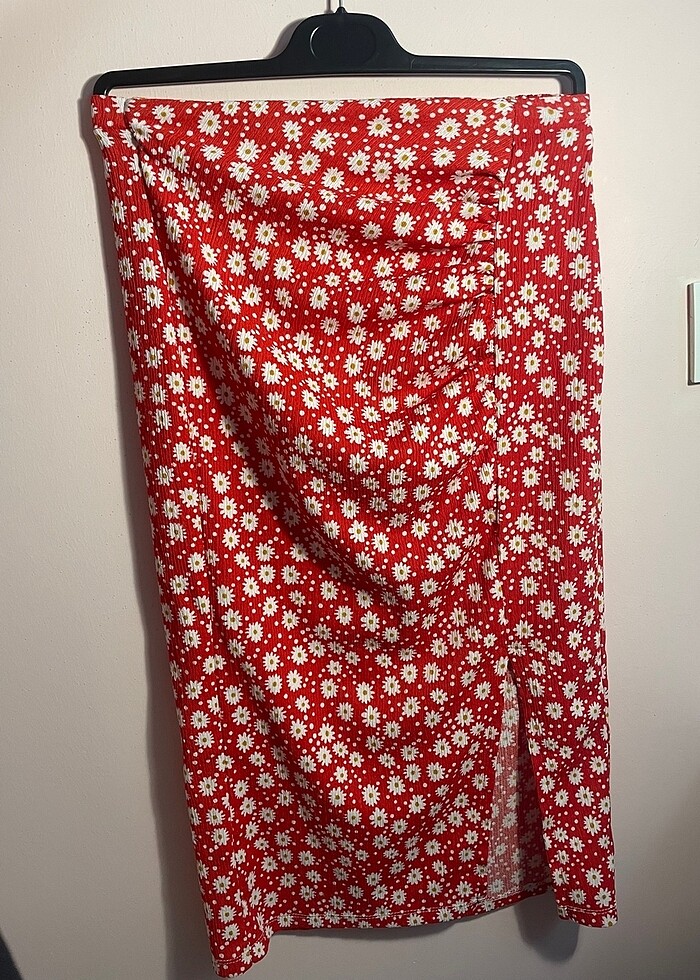 Çiçekli midi boy etek - Görsel 4