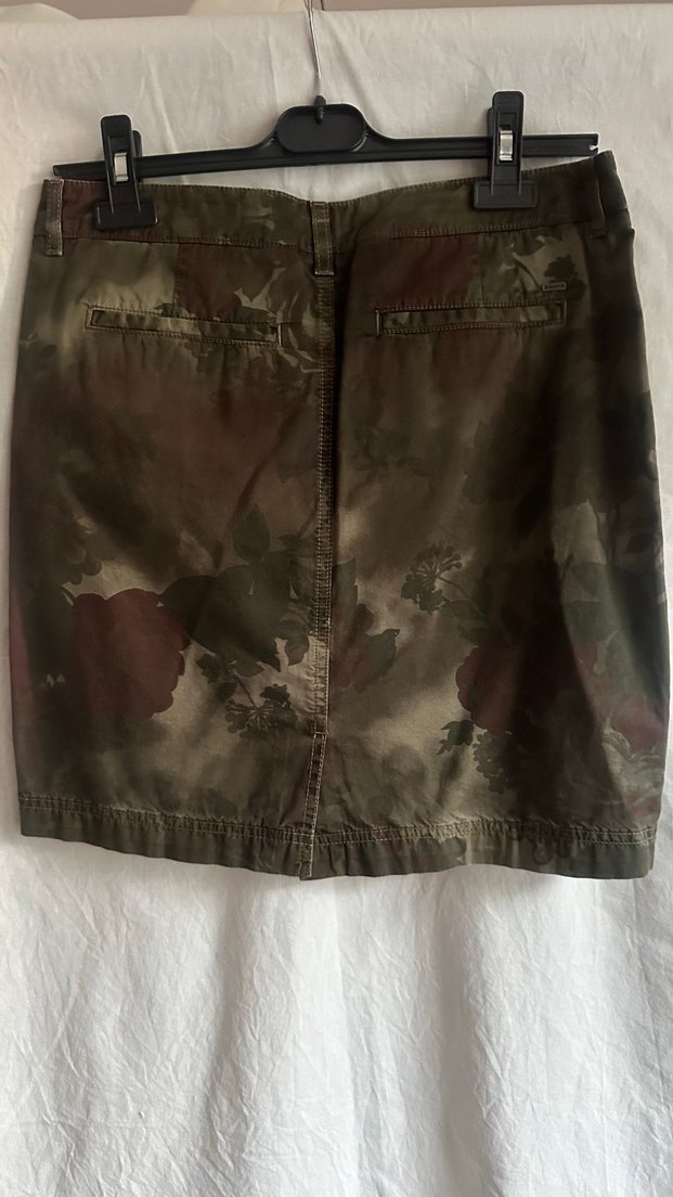 Tommy Hilfger Orijinal Düğmeli Kamuflaj Desenli Midi Etek - Görsel 3