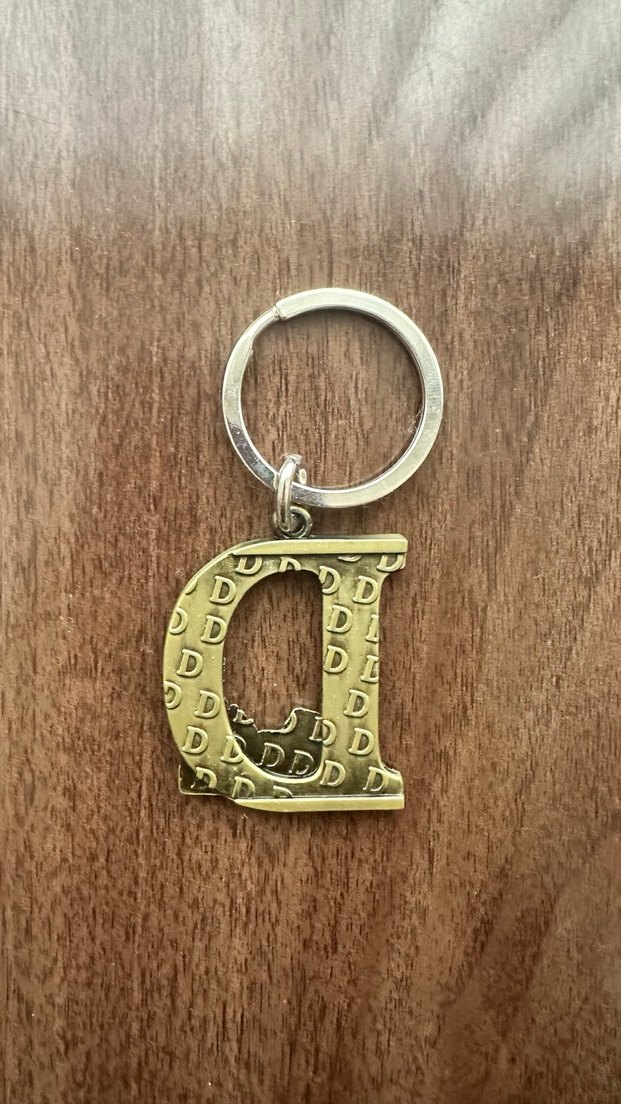 İtalyadan Altın Renkli Zincir Detaylı Kadın Anahtarlık - Görsel 2