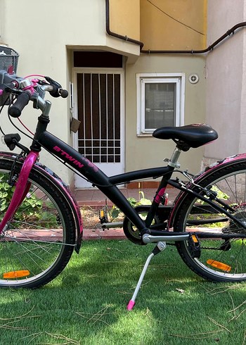 Renkli Pembe iki tekerlekli 24 JANT 9 YAŞ VE ÜZERİ