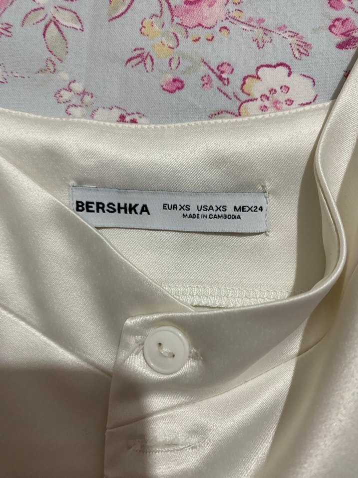 Bershka beyaz saten büstiyer top üst - Görsel 2