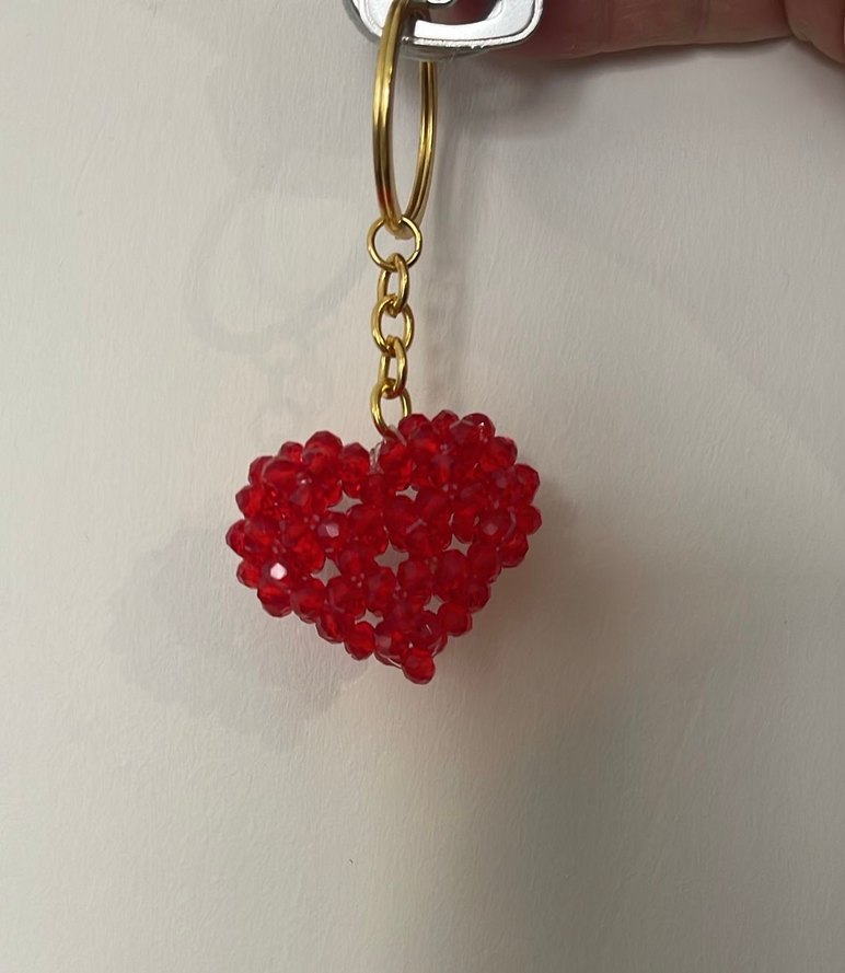 El yapımı Boncuklu Kırmızı Kalp Anahtarlık - Görsel 3