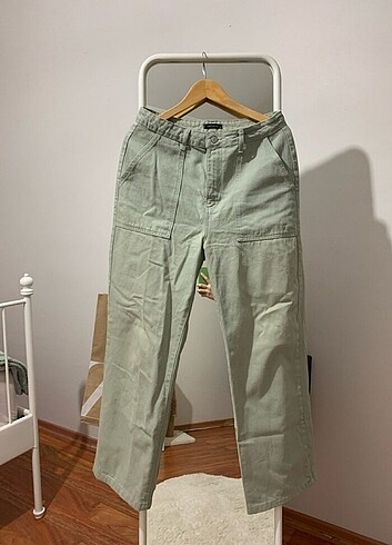 38 Beden yeşil Renk Mılla pantolon