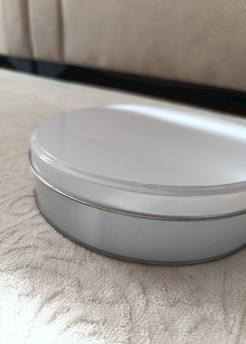 Baskısız Madlen Çikolata Metal Kutu + 50 çikolata - Görsel 5