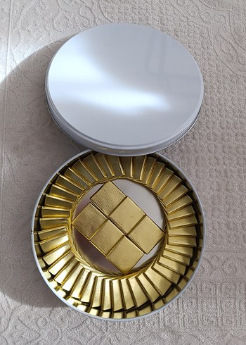 Baskısız Madlen Çikolata Metal Kutu + 50 çikolata - Görsel 3