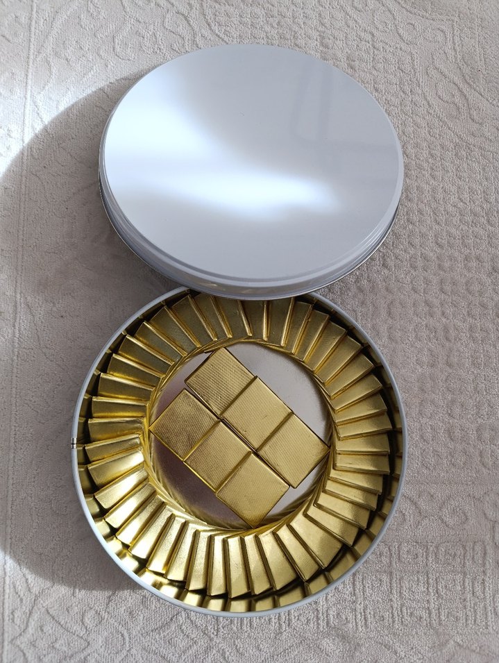 Baskısız Madlen Çikolata Metal Kutu + 50 çikolata - Görsel 3