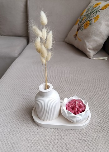 Beyaz Seramik Vazo ve Gül Şeklinde Mum Seti 3 parça - Görsel 8