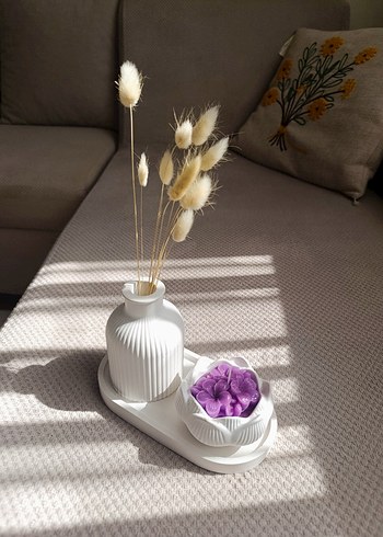 Beyaz Seramik Vazo ve Gül Şeklinde Mum Seti 3 parça - Görsel 12