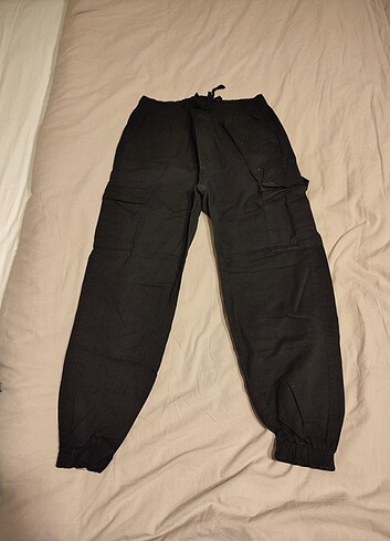 Dar paça, mom Jean ve kargo siyah pantolonlar. - Görsel 5