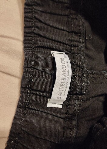 Dar paça, mom Jean ve kargo siyah pantolonlar. - Görsel 6