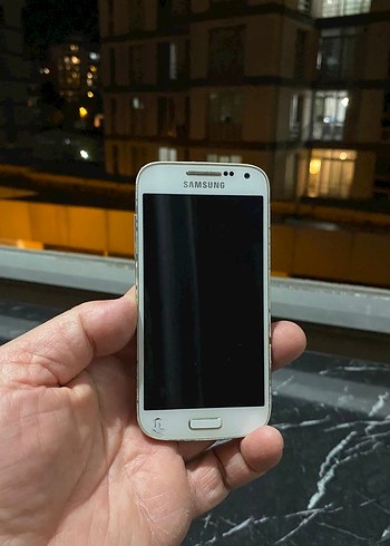 Beyaz Samsung Android Telefon ( S4 MİNİ )