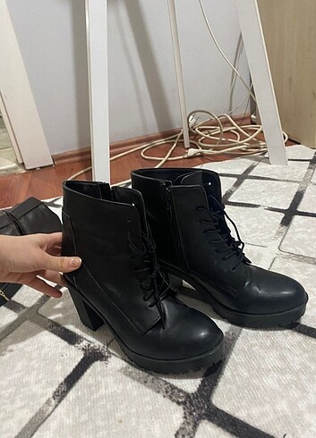 38 Beden Siyah bot