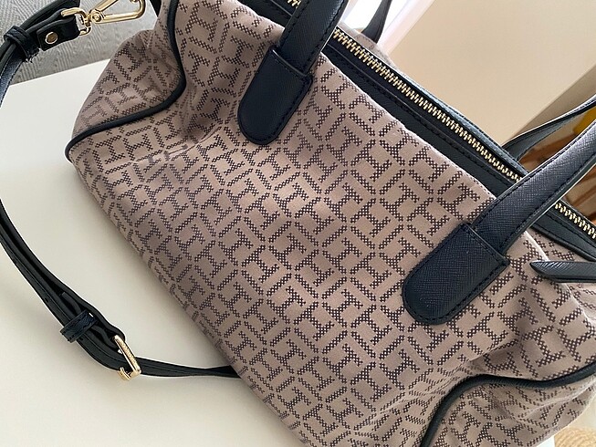 Tommy Hilfiger Tommy Hilfiger çapraz çanta