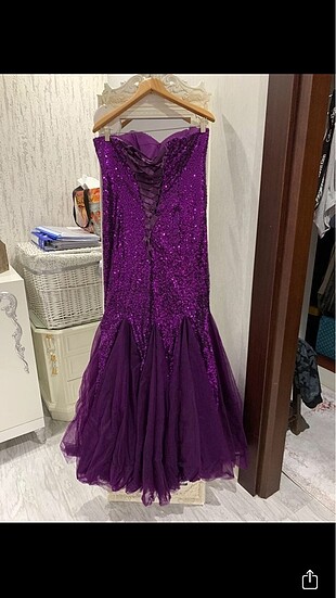 Nike 250 TL öne çıkması için bu fiyat Şık abiye arkasında ipleri var