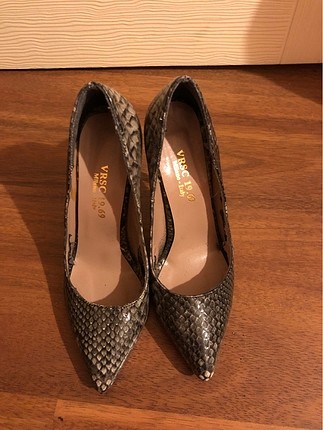 35 Beden Versace 19.69 Stiletto