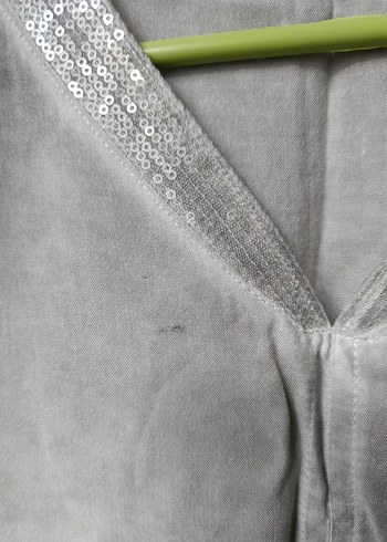 Gri V Yaka Salaş Kadın bluz - Görsel 2